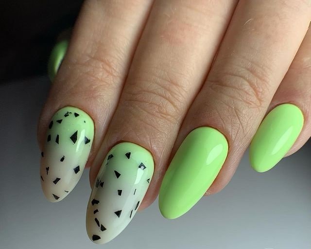 Green Ombre Summer Fingernails Design
