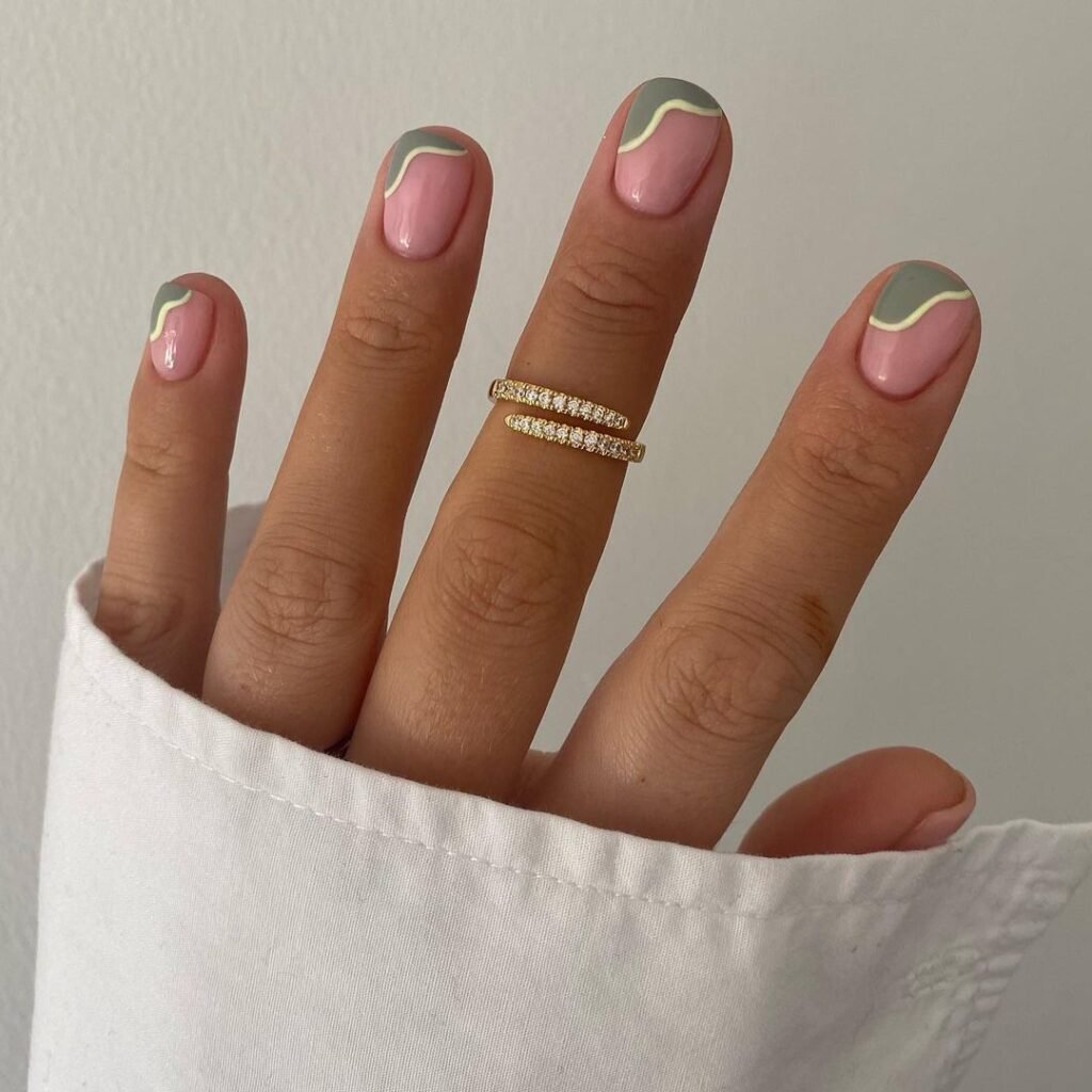 Short Green Tips Pink and White Fingernails Design