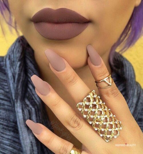 matte coffin nails
