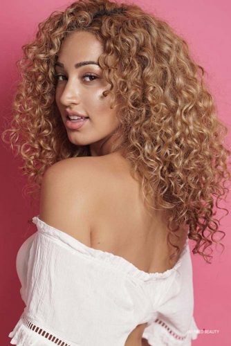 hairstyles with natural curls