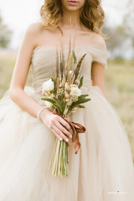 14 Fall Wedding Bouquets For Autumn Brides 2023