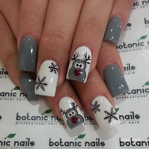 chic grey nails