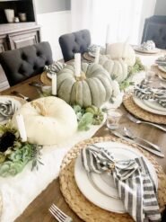 20 Modern Ideas for Thanksgiving Table Settings - Inspired Beauty