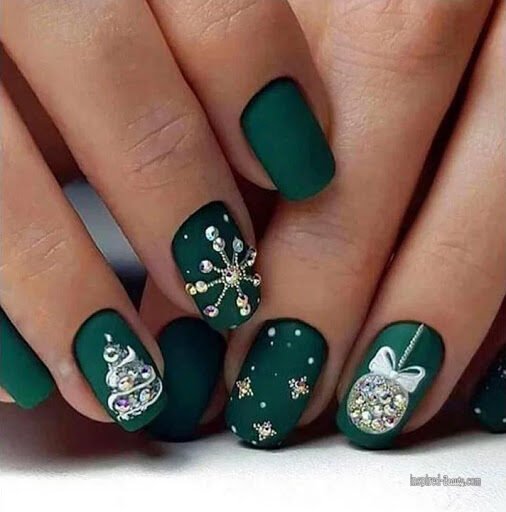 30+ Easy Christmas Gel Nails With Festive Look - Inspired Beauty