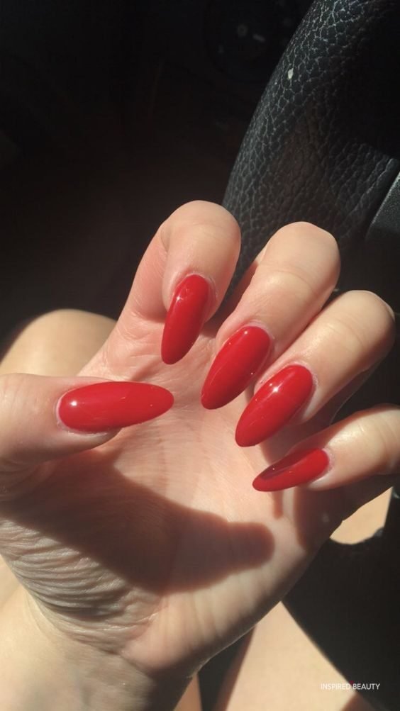 red almond nail designs