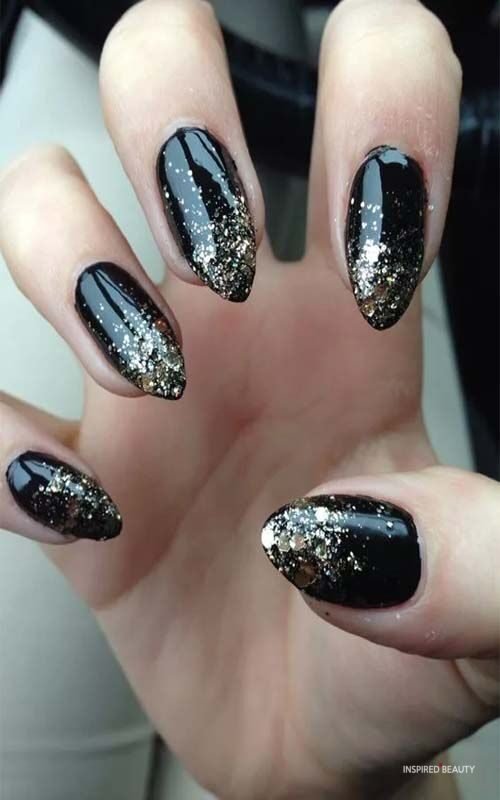 Black acrylic nails art and polish 