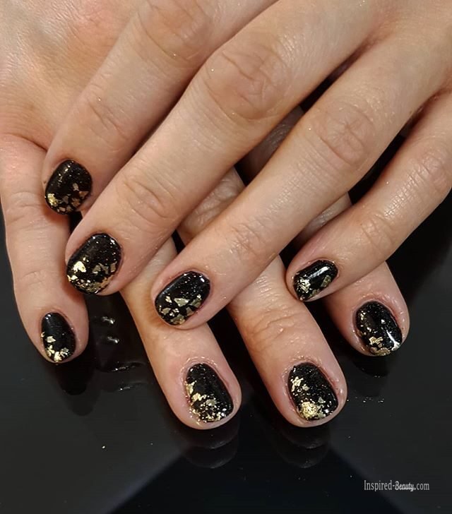 black acrylic nails