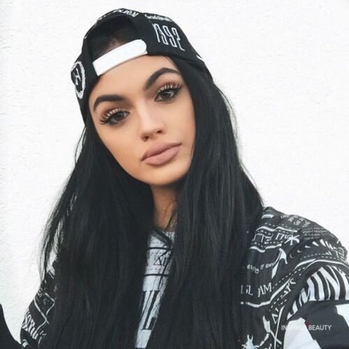 pretty tumblr girls with black hair