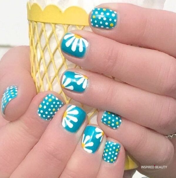 Pretty summer nails