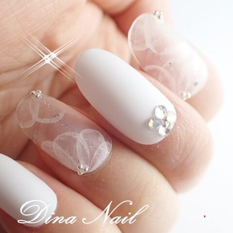 Two Color White with Clear Design Nail Pattern