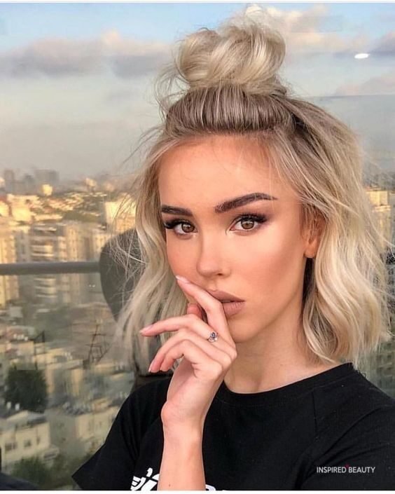 10 Cute Updo For Short Hair To Rock This Summer - Inspired Beauty