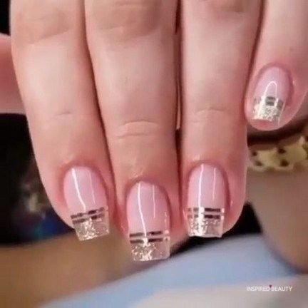 pink nails with glitter