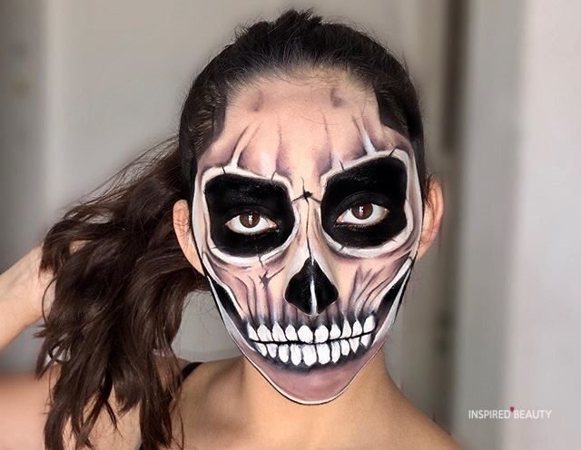 Scary Halloween Makeup skull 