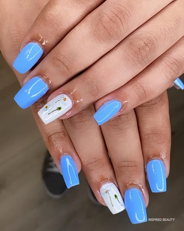 blue acrylic nails
