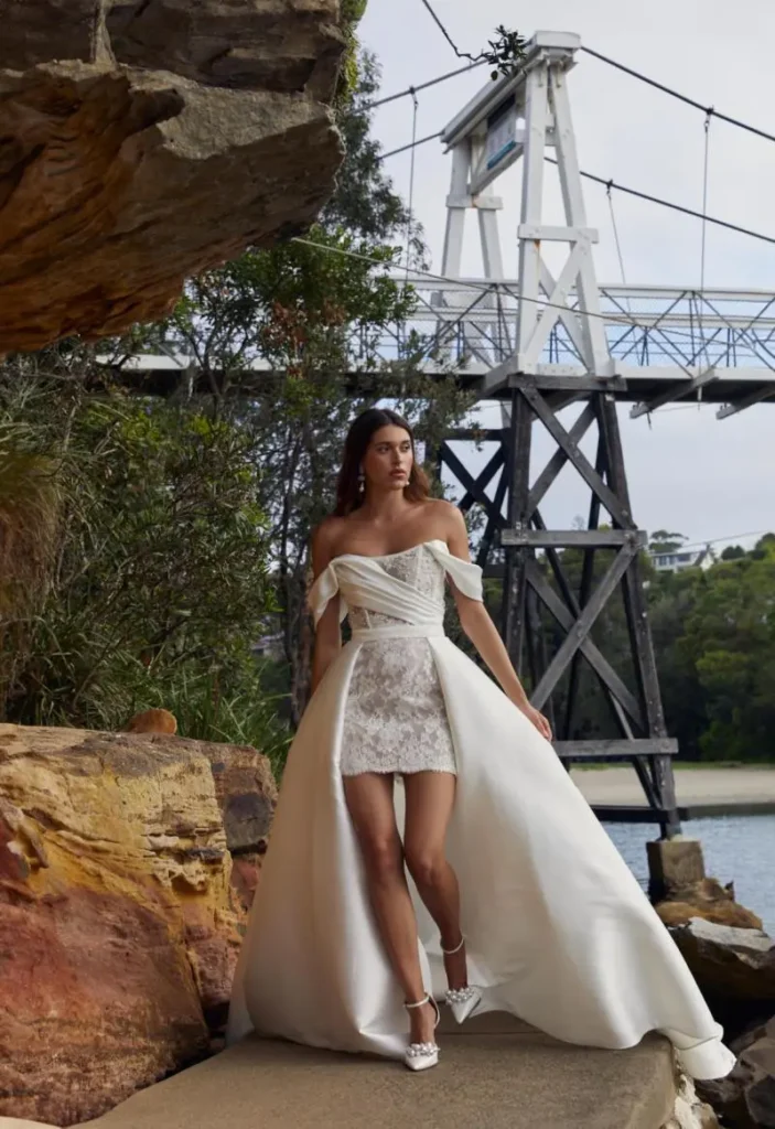 Plunging V-Neck modern wedding Dress