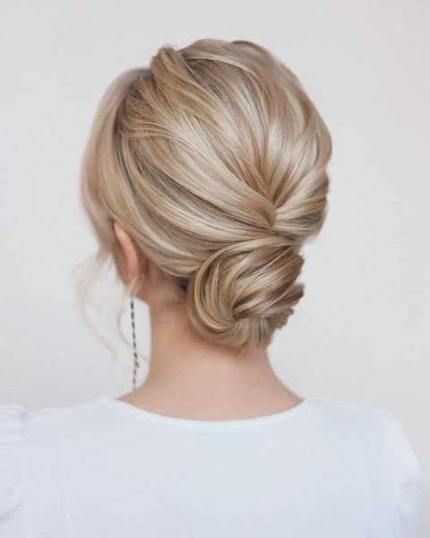 25 Cute Bun Hairstyles - Inspired Beauty