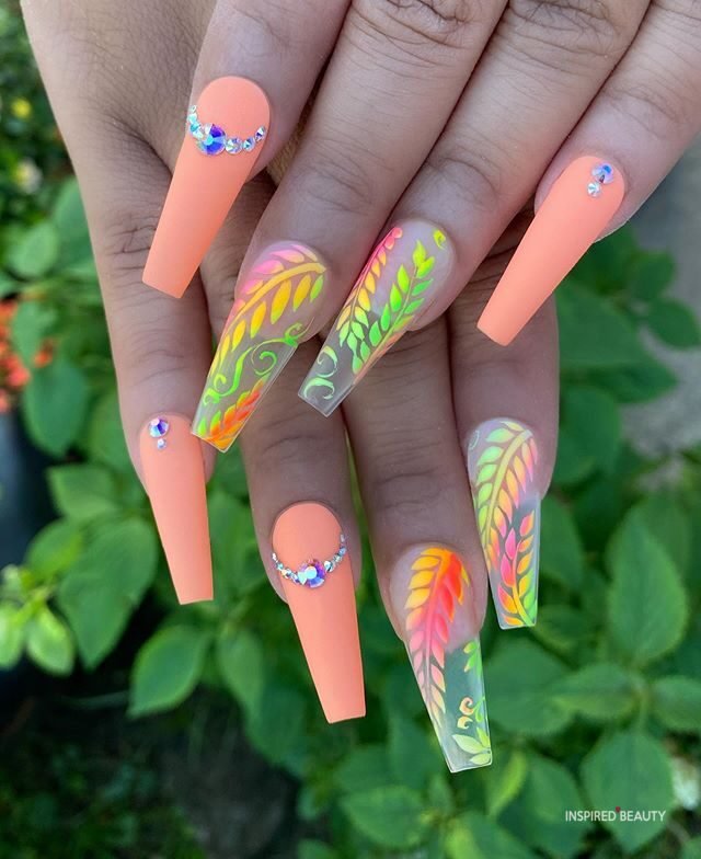Bright summer nails peach color