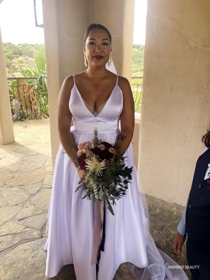 12 Women Show Off the Stunning Wedding Dresses They Bought for  Cheap