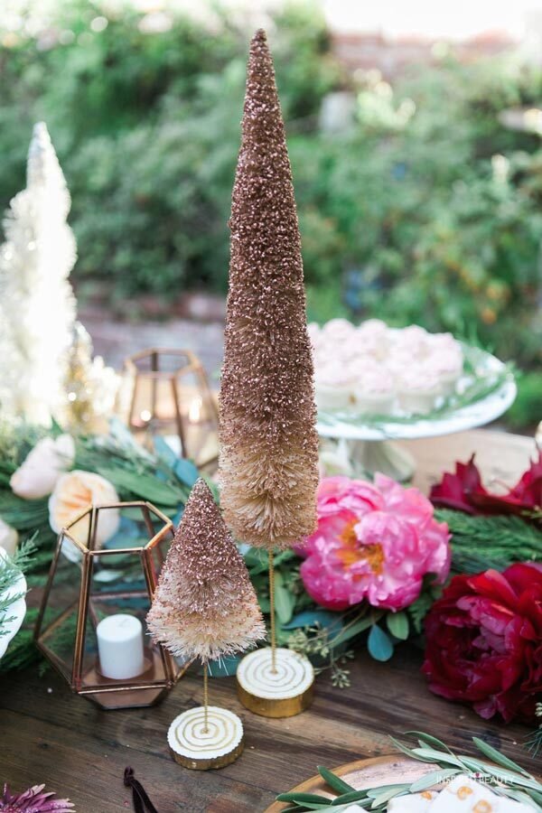 Elegant Christmas Centerpieces For The Table (25 Ideas) - Inspired Beauty