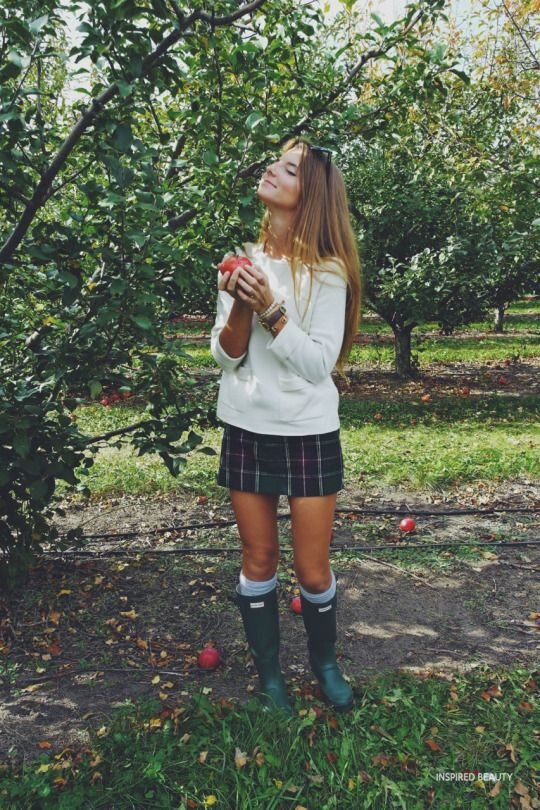 apple picking outfit