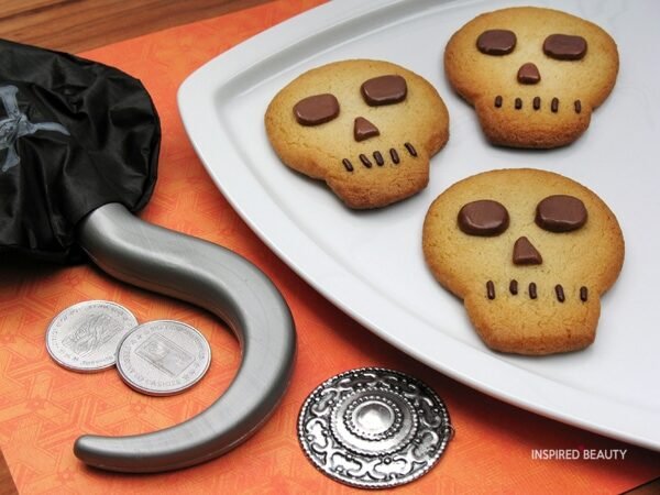 Pirate Skull Easy Halloween Cookies