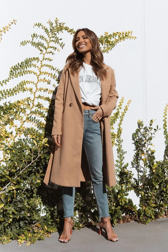 Brown Coat Casual Spring Outfit