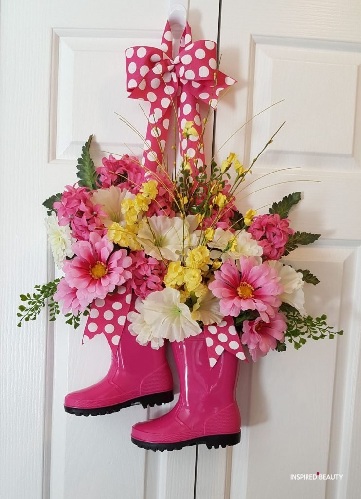 RAIN BOOTS SPRING WREATH