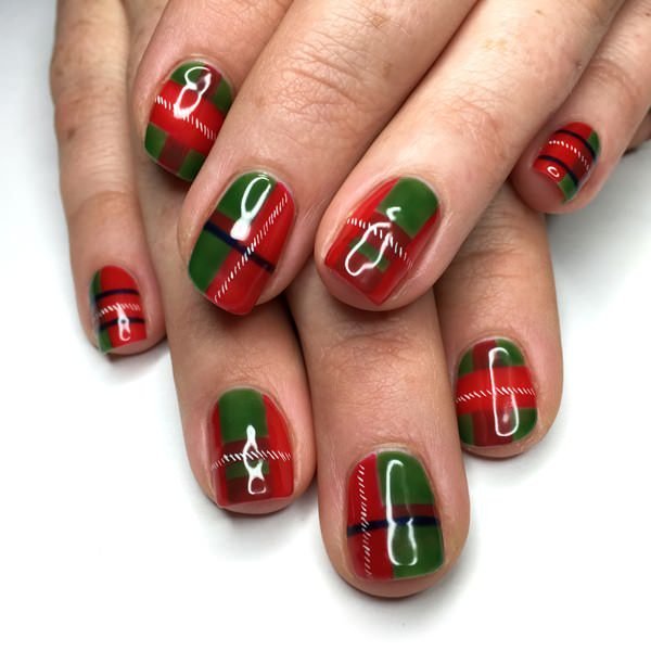 green christmas nails design