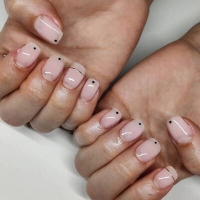 20 Best Simple Minimalist Nails