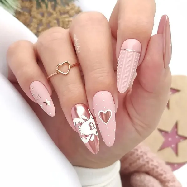 soft tone pink and white nail with heart