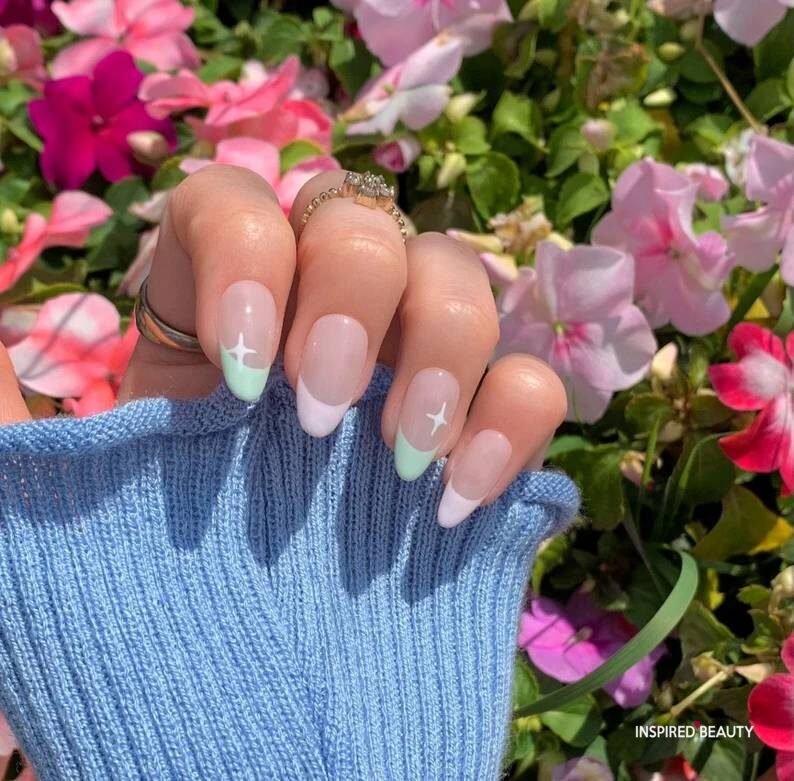 Amazing Mint Green Nails