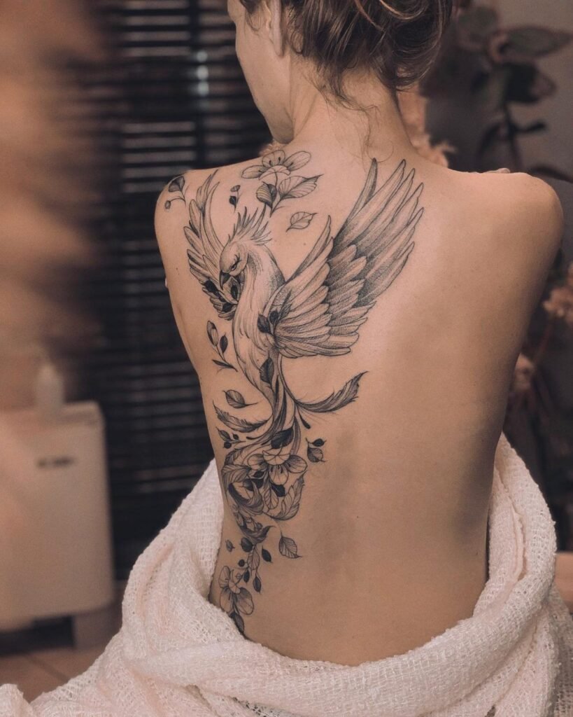 Back Tattoos For Women That is Eye Catching (37 Photos) - Inspired Beauty