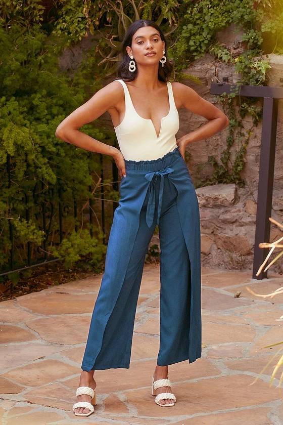 Navy Blue Tie-Front Wide-Leg Pants with V neck white blouse work outfit ideas