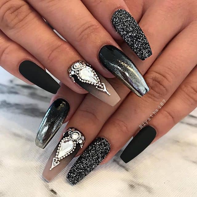 trendy black and white nails
