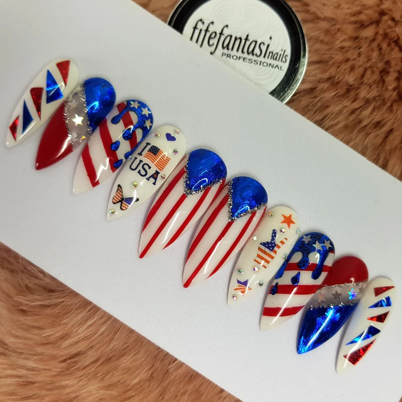 Cute 4th of July Nails