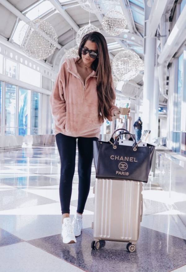 Winter Airport Outfits