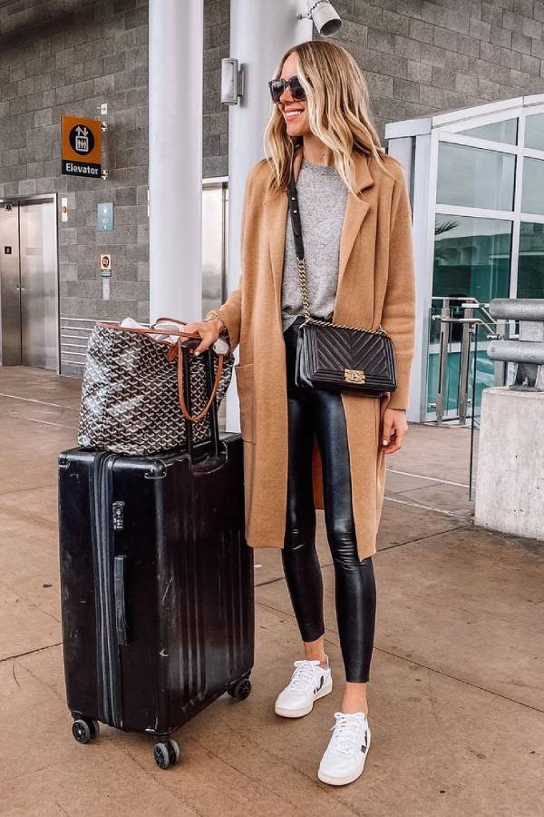 Winter Airport Outfits