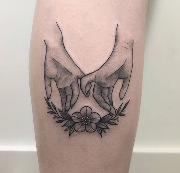 pinky promise tattoo with flowers
