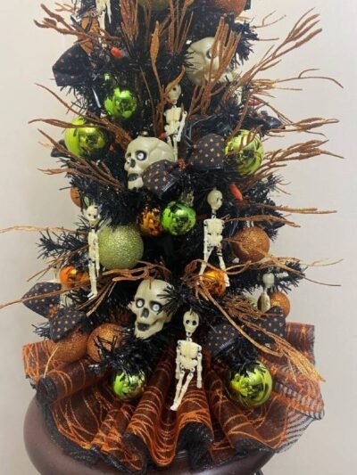 Spooky Halloween Tree Decorations Ideas - Inspired Beauty