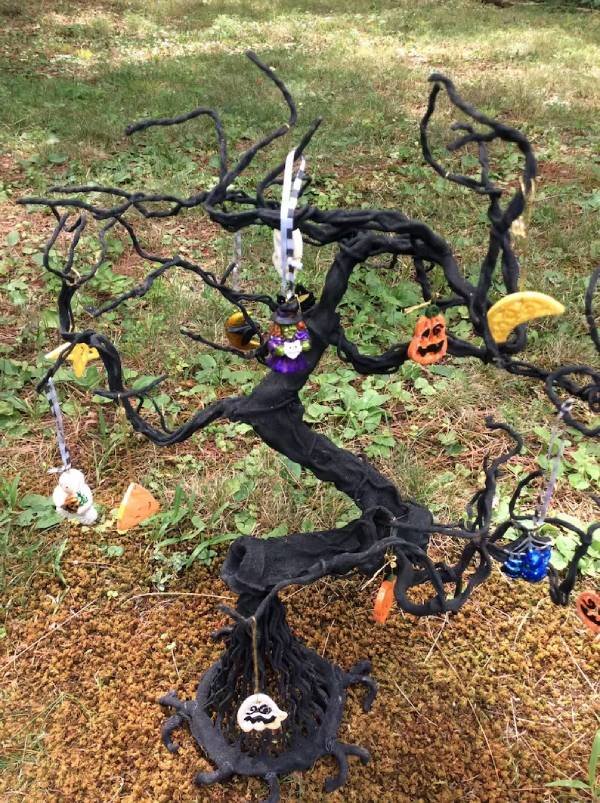 Black Spooky Halloween tree decoration