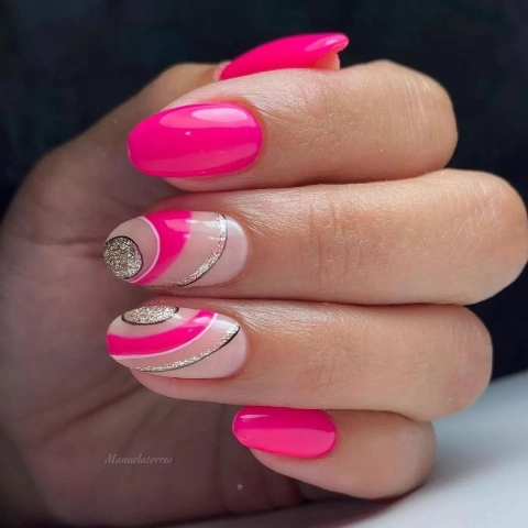 hot pink round shaped nails