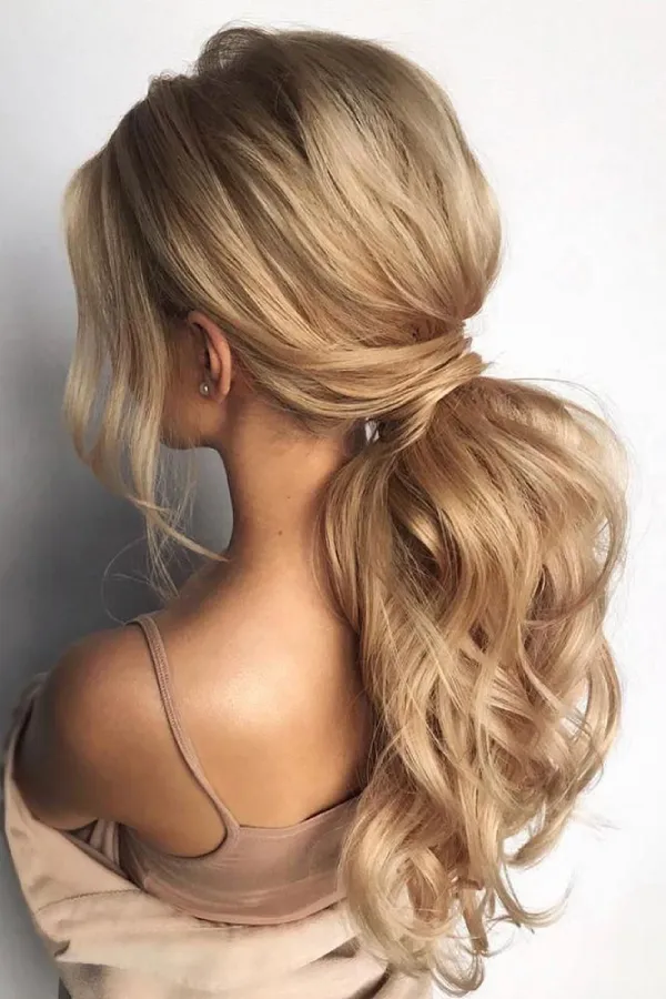 Blonde Hair messy ponytail hairstyle