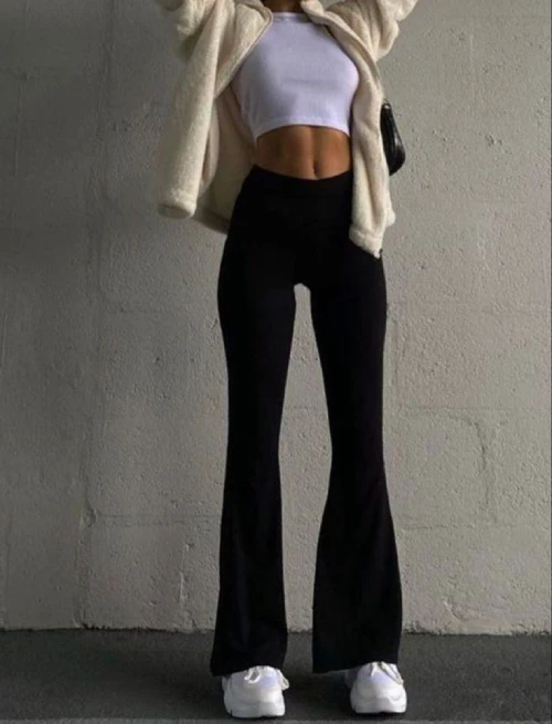 cropped top white tee with fur white zipped sweater - Outfits with flare Leggings