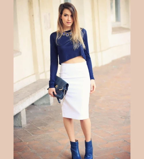 Ankle Boots and Pencil skirt with Long sleeve fall outfit idea
