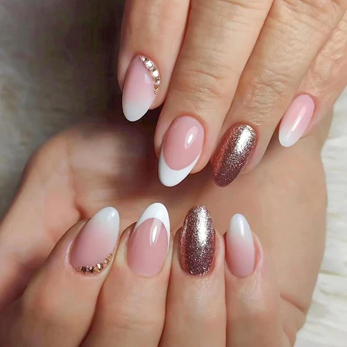 Gradient Nude Pink Press On Nails Short Almond Fake Nails with Rhinestones Design