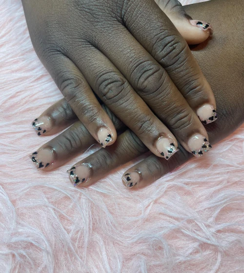 Short Leopard Printed Glitter French tip nails