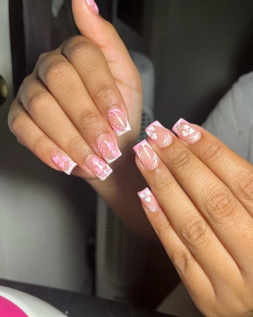 Short French Tip Nails Square