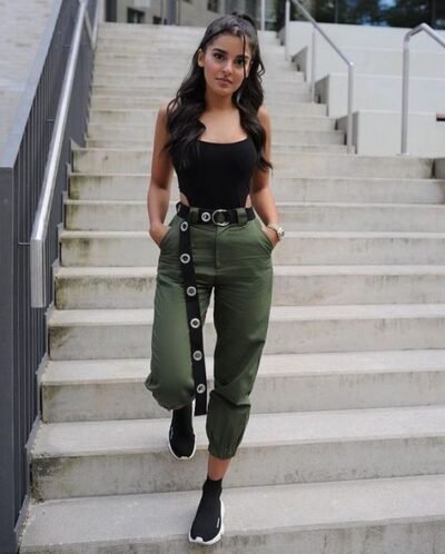15 Green Cargo Pants Womens Outfit Ideas To Buy - Inspired Beauty