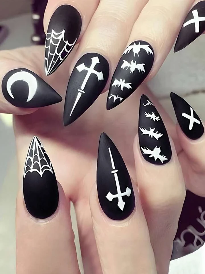 Creative Halloween x nails design idea
