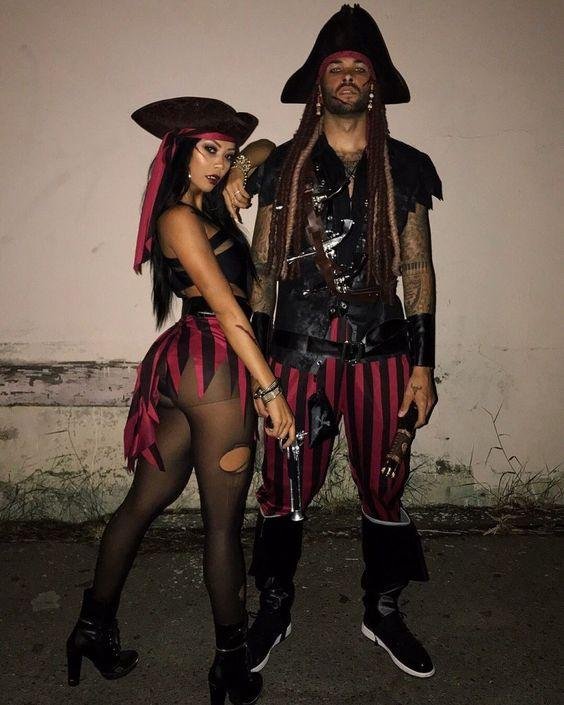 Pirate Couples Halloween costumes